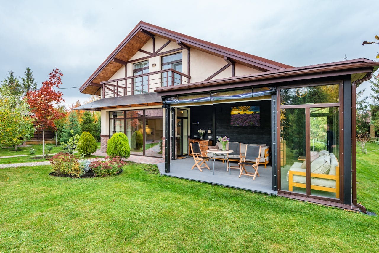 Riverside Penthouse over the Ping